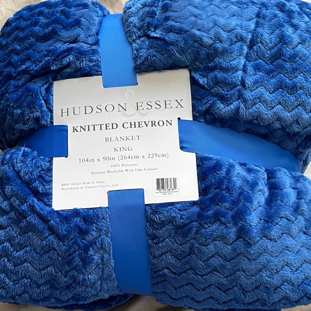 Hudson Essex Blue Knitted Chevron King Blanket